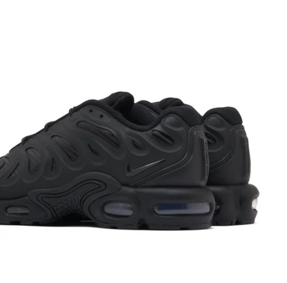 Nike Air Max Plus TN Drift Triple Black
